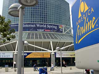 Los Angeles Convention Center�̊O��